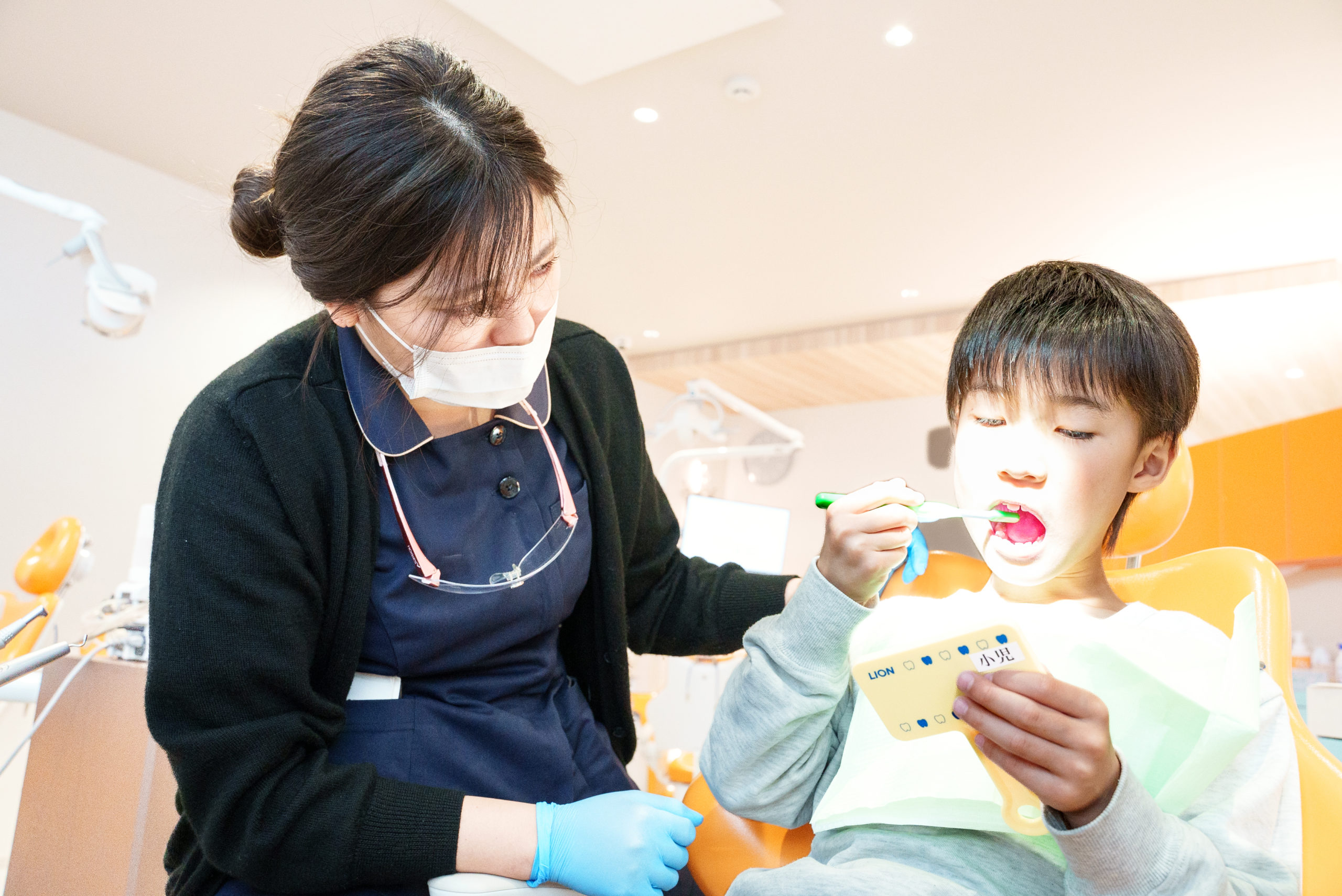 レントゲンと歯みがき指導の様子